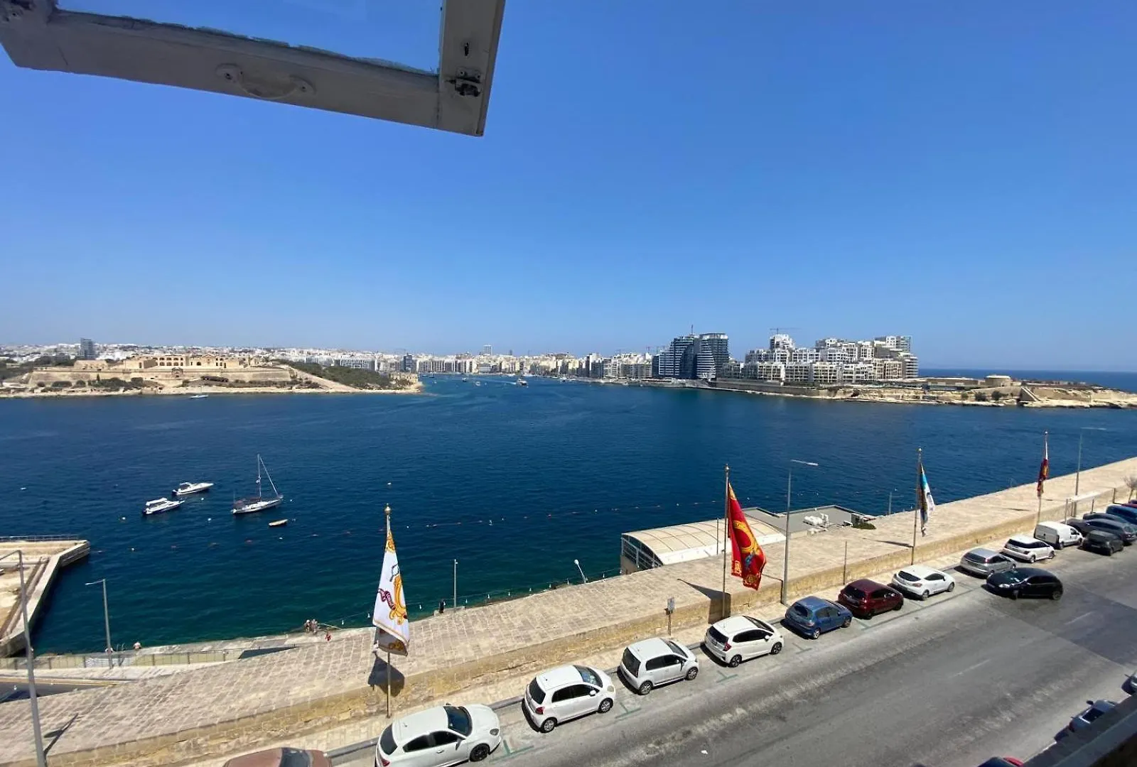 Valletta Seafront Apartment